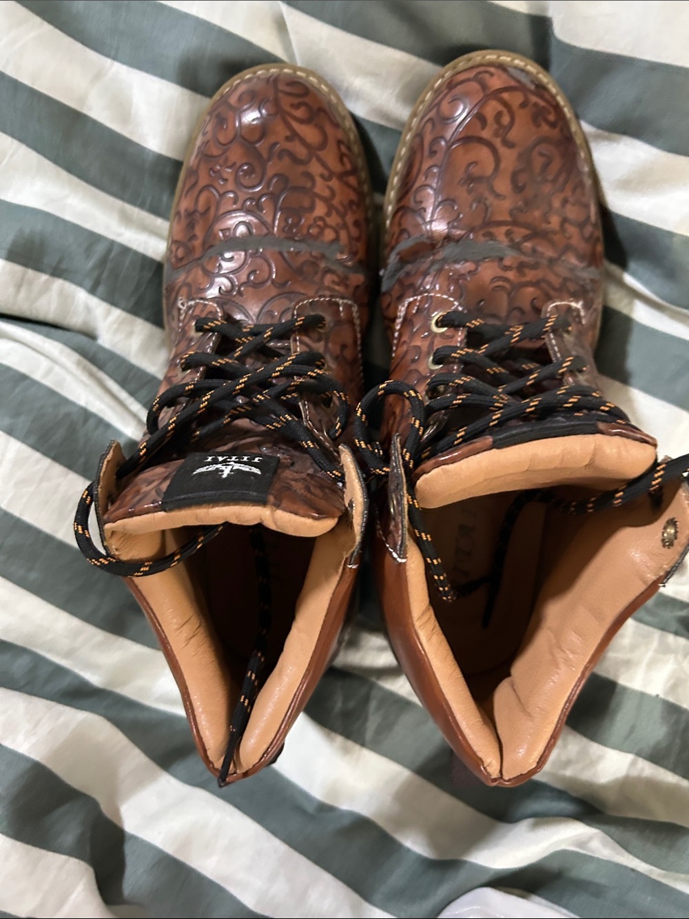 Stylish Brown Embossed Men's Boots - Casual Lace-Up